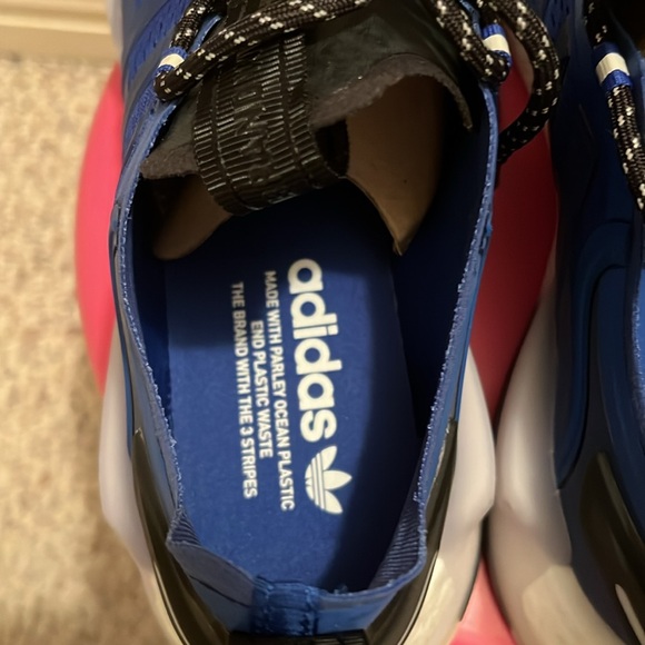 NWT ADIDAS Men’s NMD V3 TEAM ROYAL BLUE / CRYSTAL WHITE - CORE BLACK size 10 - Picture 10 of 16